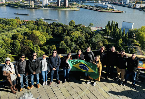 Brasileiros recebem como premiação viagem à Holanda
