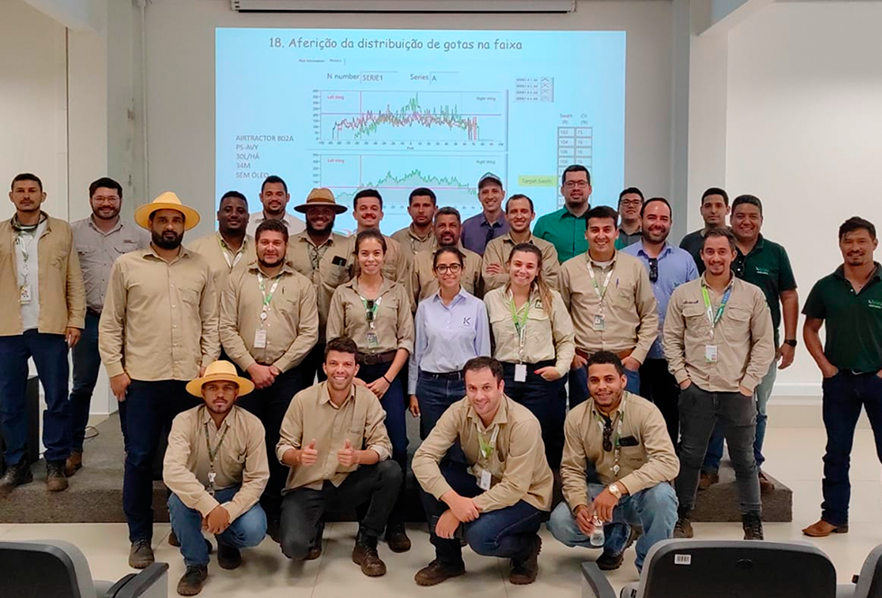 Treinamento em Tecnologia de Aplicação Aérea promovido pela Reflore